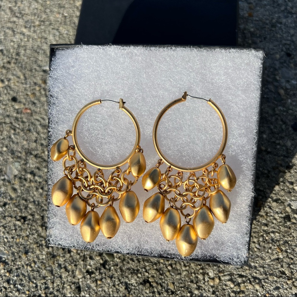 Gold Chain and Bead Dangle Earrings er2